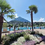 Swiss Lakeside דירה